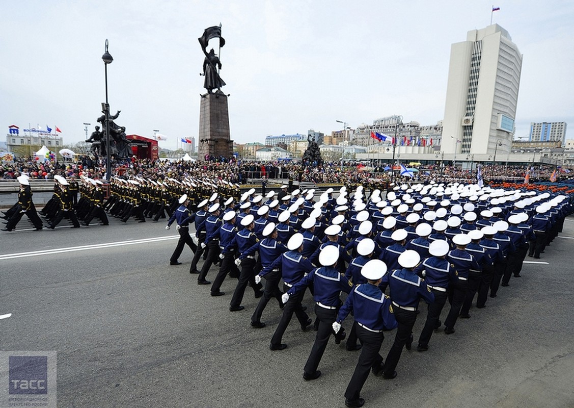 Vu khi khac la trong duyet binh ngay 9/5 o Vladivostok-Hinh-4