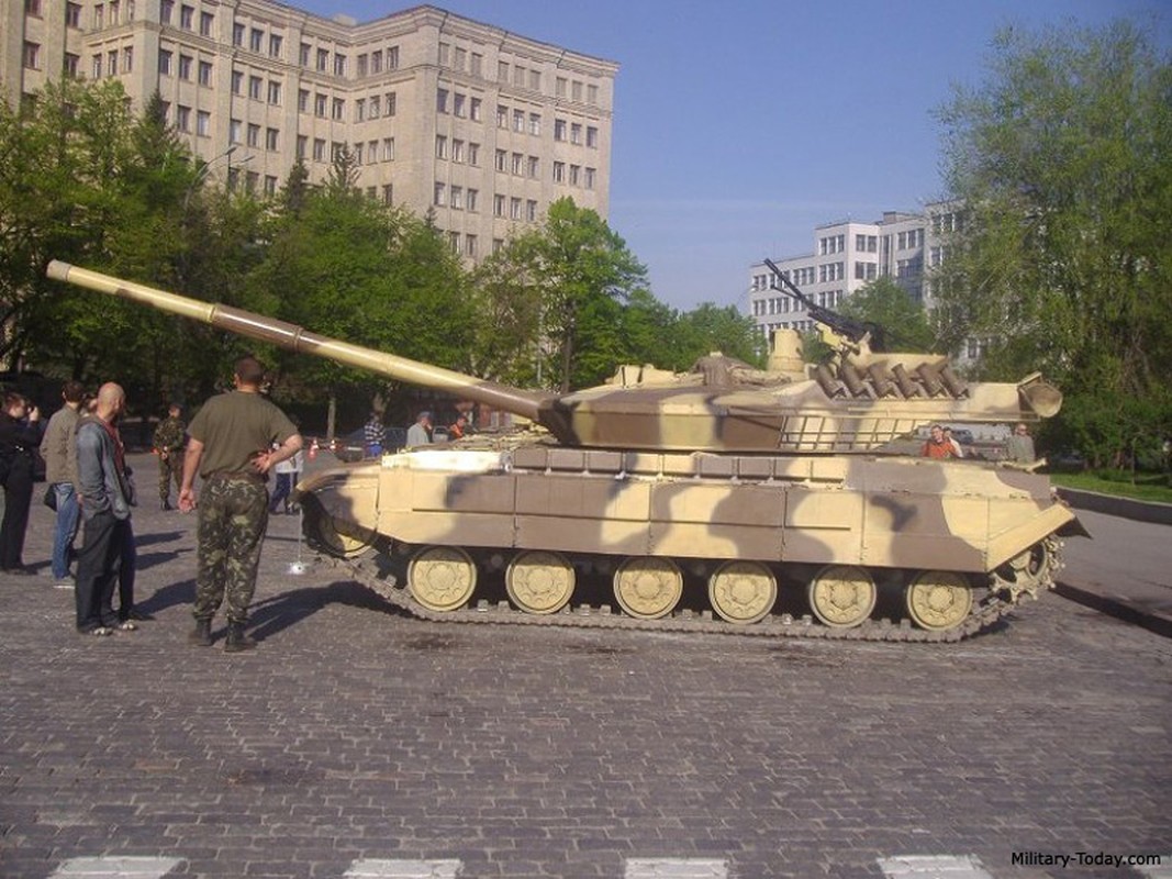 Viet Nam nen mua xe tang T-64E thay vi T-90, tai sao?-Hinh-9