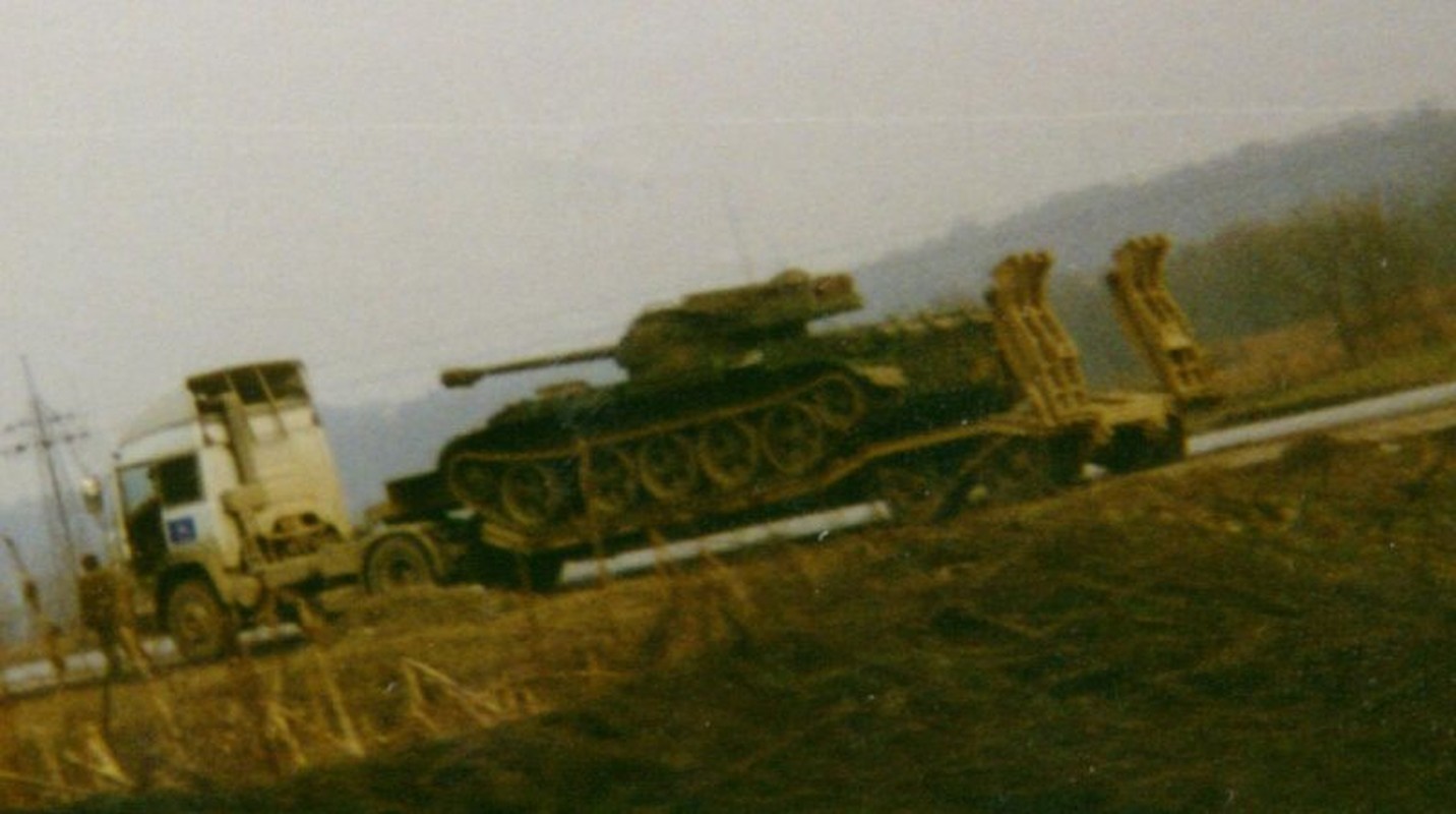 Kinh ngac xe tang “lai” T-55 Nga va phao Hellcat My-Hinh-2