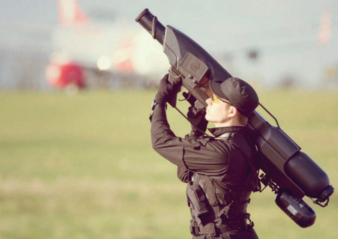 Ngac nhien “ten lua vac vai” ban luoi tom UAV-Hinh-3