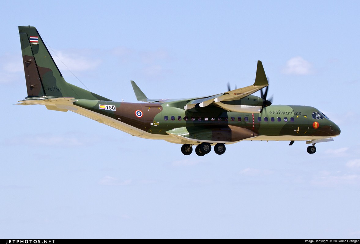 Them mot nuoc DNA “hoc” Viet Nam mua may bay C-295-Hinh-3