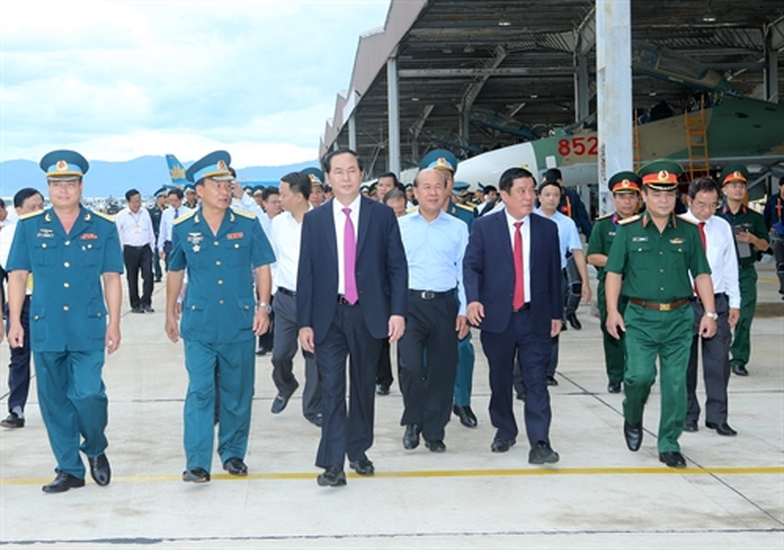 Viet Nam tu nang cap Su-27UBK len chuan Su-30MK2?-Hinh-3