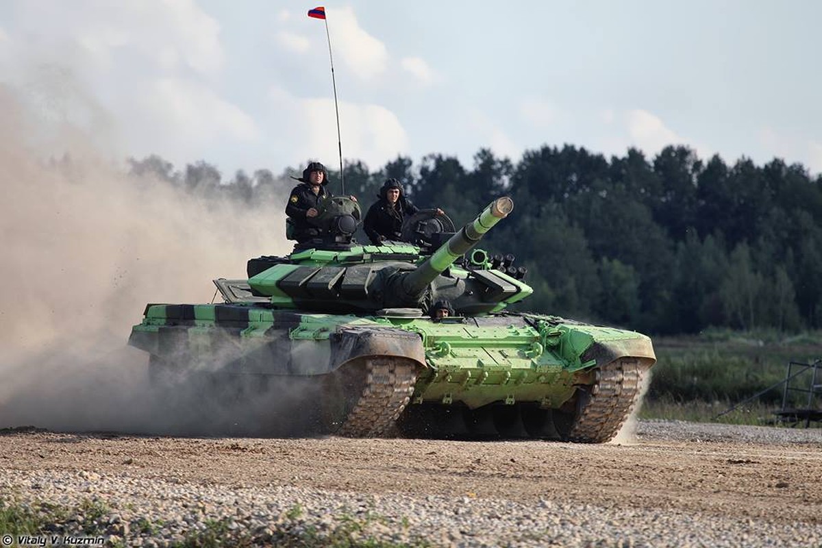 Man nhan canh xe tang T-72B3 tranh tai Tank biathlon 2016-Hinh-11