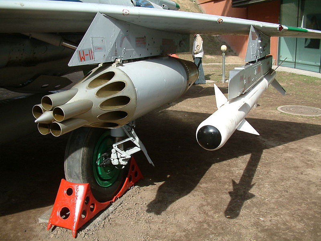 Can mat phien ban MiG-21 hien dai nhat Viet Nam truoc 1979-Hinh-11