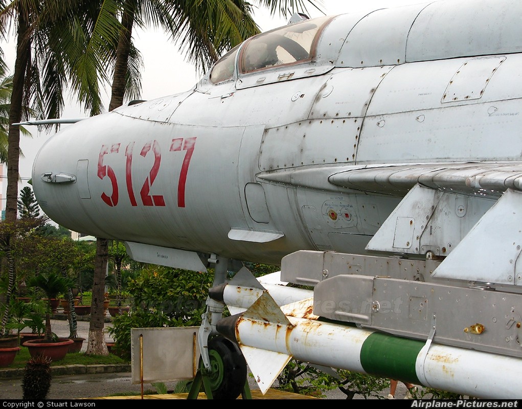 Can mat phien ban MiG-21 hien dai nhat Viet Nam truoc 1979-Hinh-12