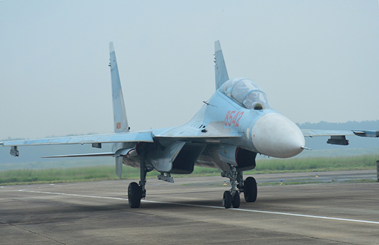 Anh: May bay tiem kich Su-30MK2 tro lai bau troi-Hinh-5