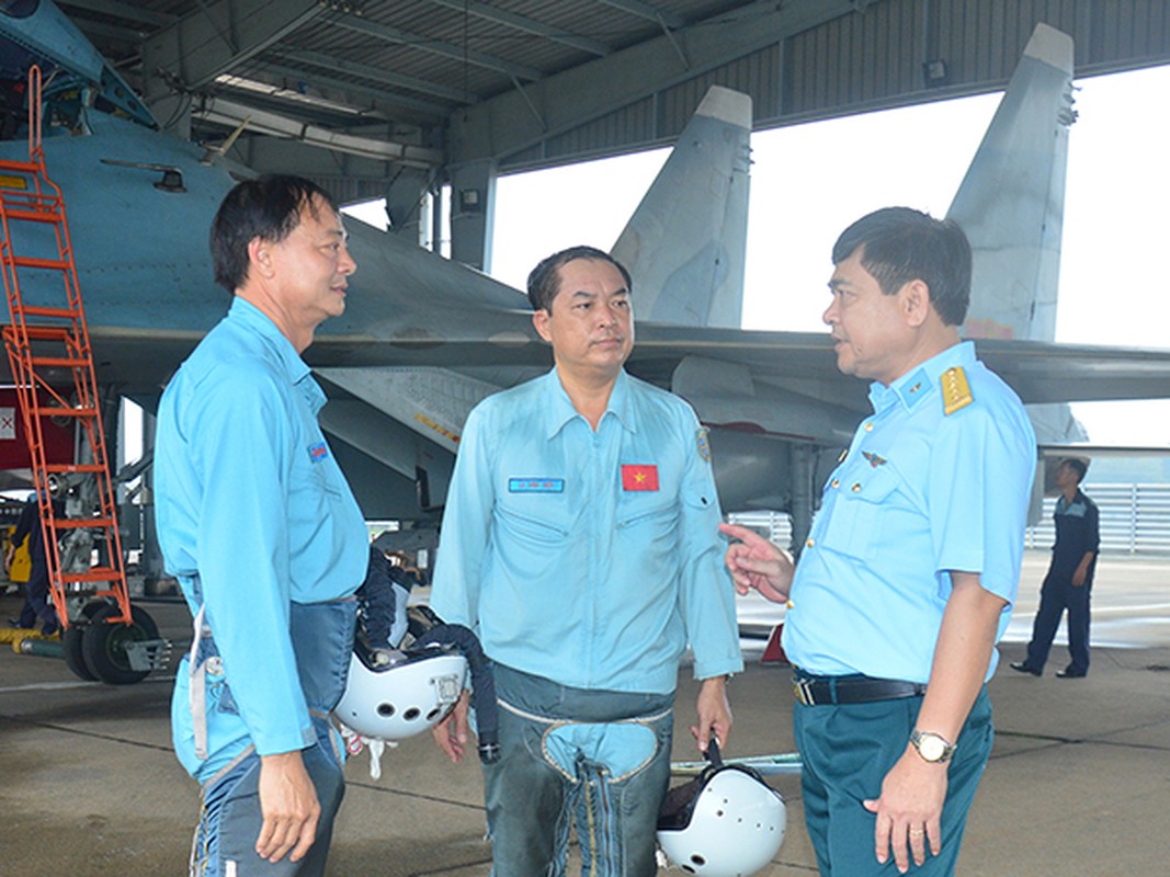 Anh: May bay tiem kich Su-30MK2 tro lai bau troi-Hinh-6