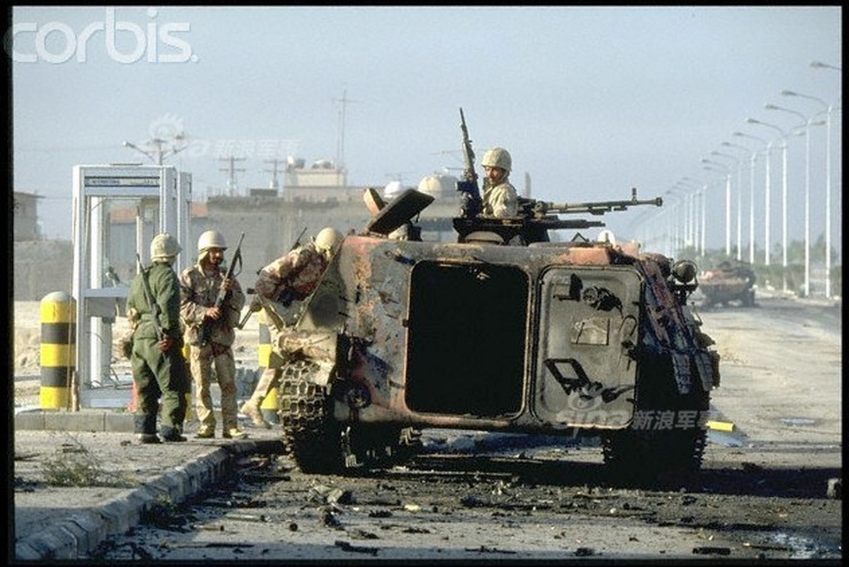 Tham thuong xe tang-thiet giap Iraq tren “xa lo chet”-Hinh-16