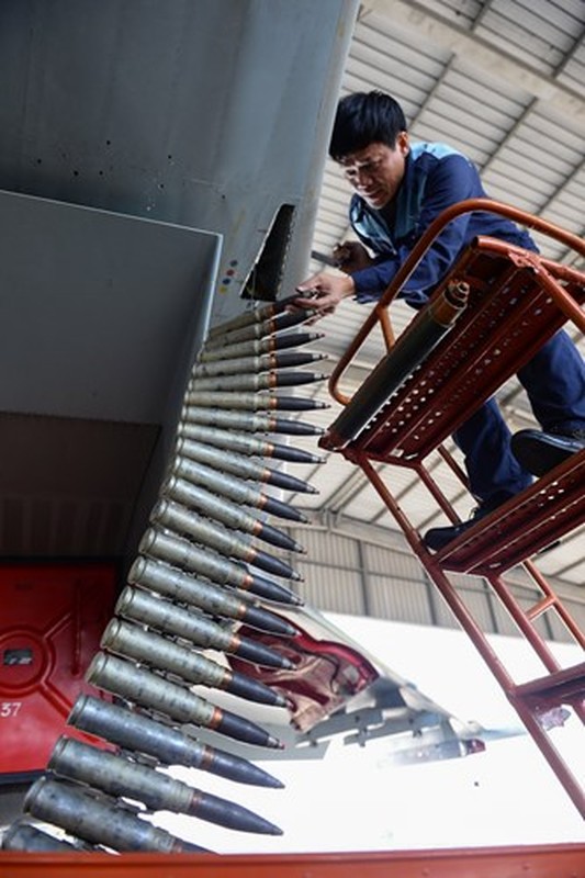 Nghe chuyen mot chuyen bay ra Truong Sa cua Su-30-Hinh-12