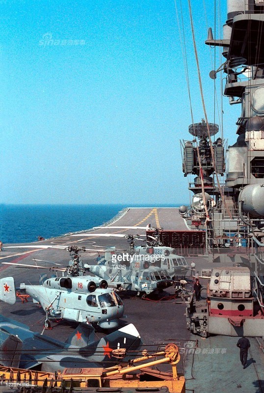 Anh: Tau san bay Kuznetsov don tiem kich ham MiG-29K-Hinh-13