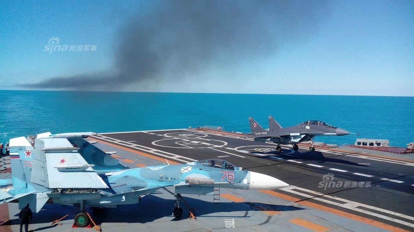 Anh: Tau san bay Kuznetsov don tiem kich ham MiG-29K-Hinh-2