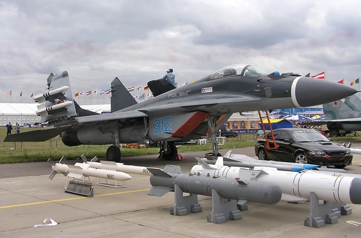 Anh: Tau san bay Kuznetsov don tiem kich ham MiG-29K-Hinh-9