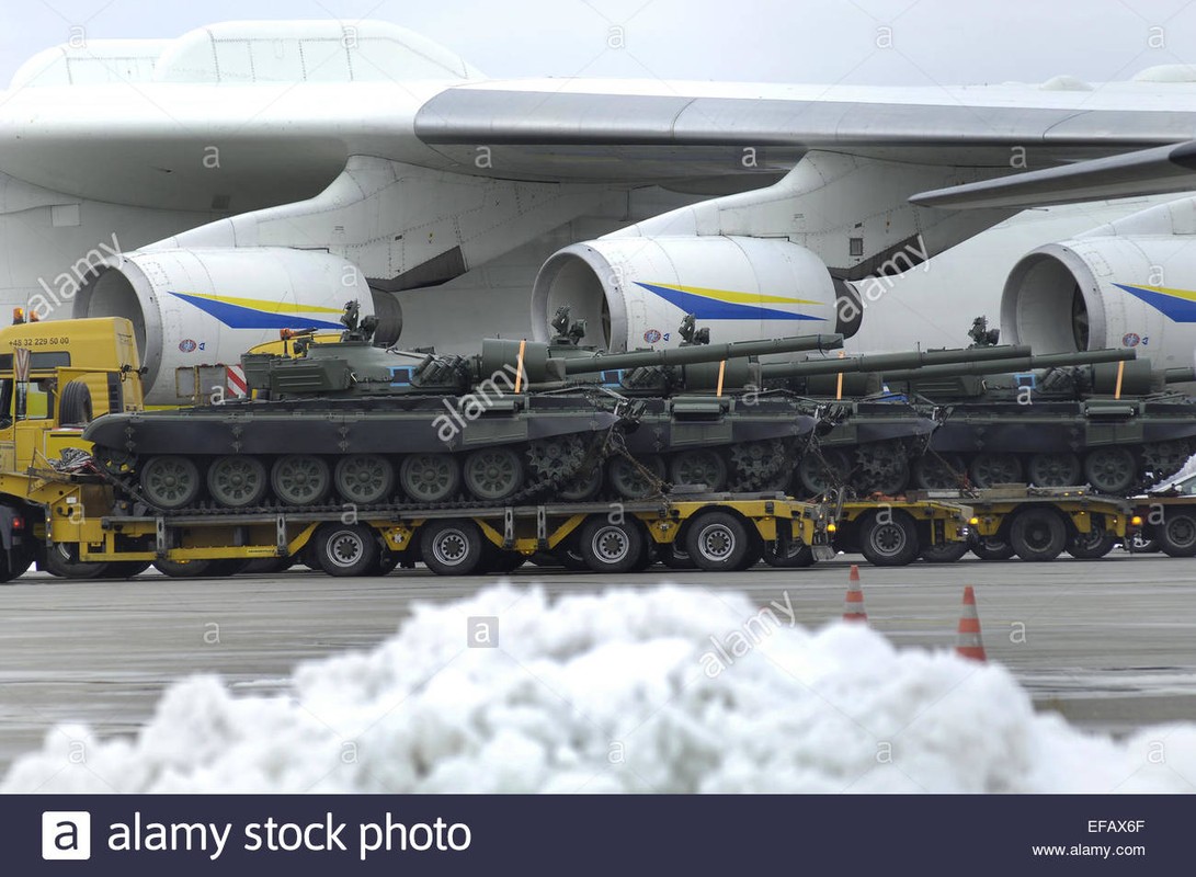 Trung Quoc so huu may bay van tai An-225: Vo cung nguy hiem-Hinh-8