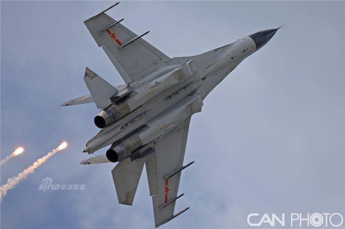 Sam soi mau tiem kich Trung Quoc “nhai” Su-30MK2-Hinh-7