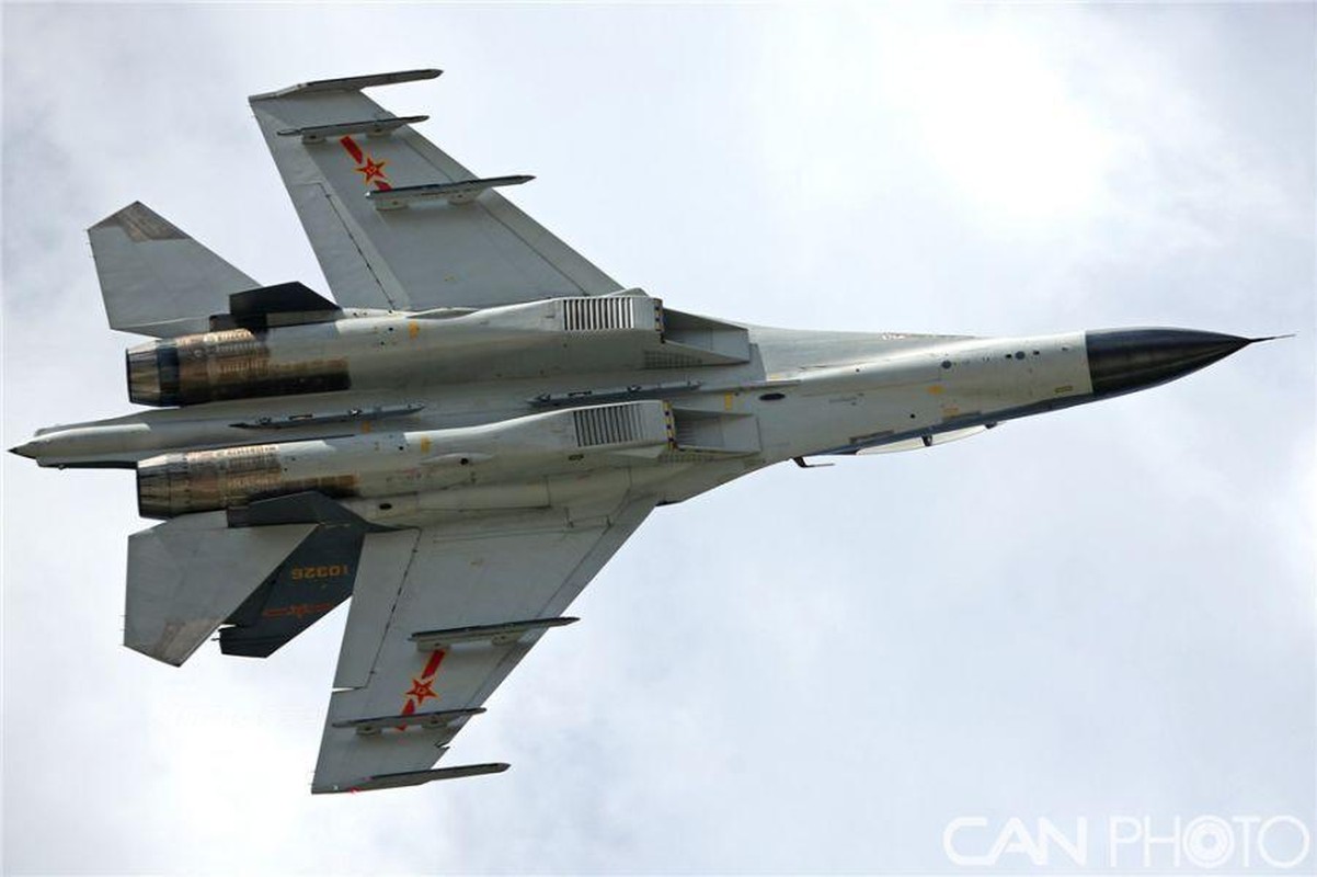 Sam soi mau tiem kich Trung Quoc “nhai” Su-30MK2