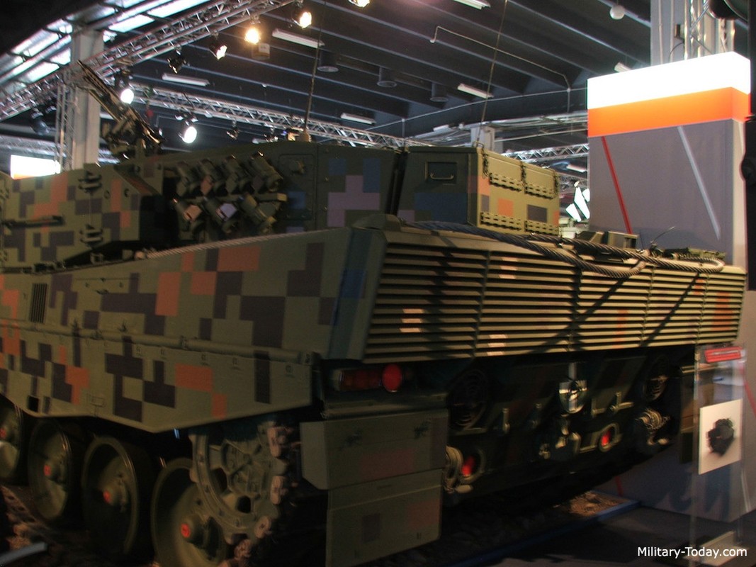 Xe tang Leopard 2PL co giup Ba Lan cu noi Armata Nga?-Hinh-9