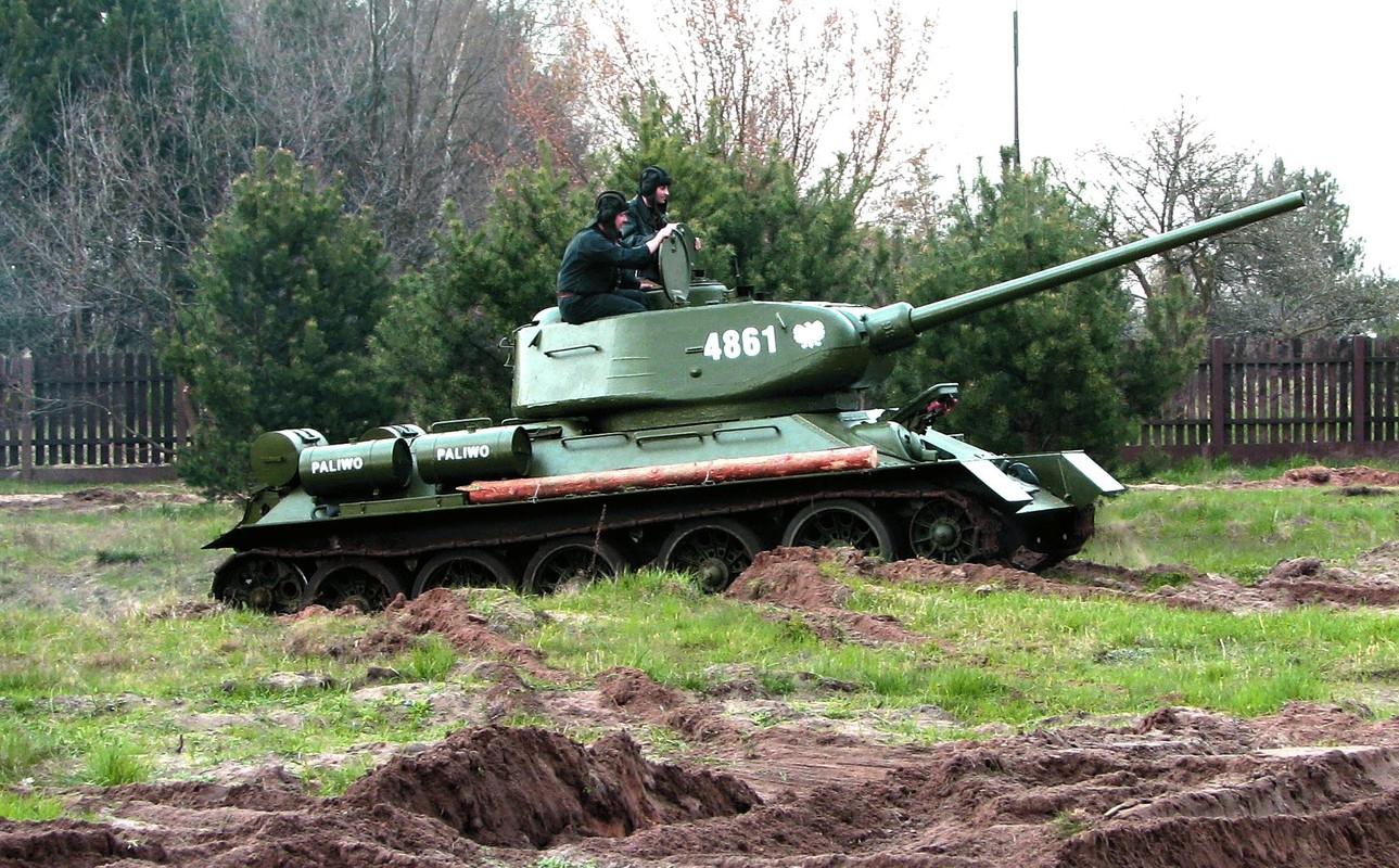 Kinh ngac: “Bo lao” T-34-85 van tham chien o Syria-Hinh-10