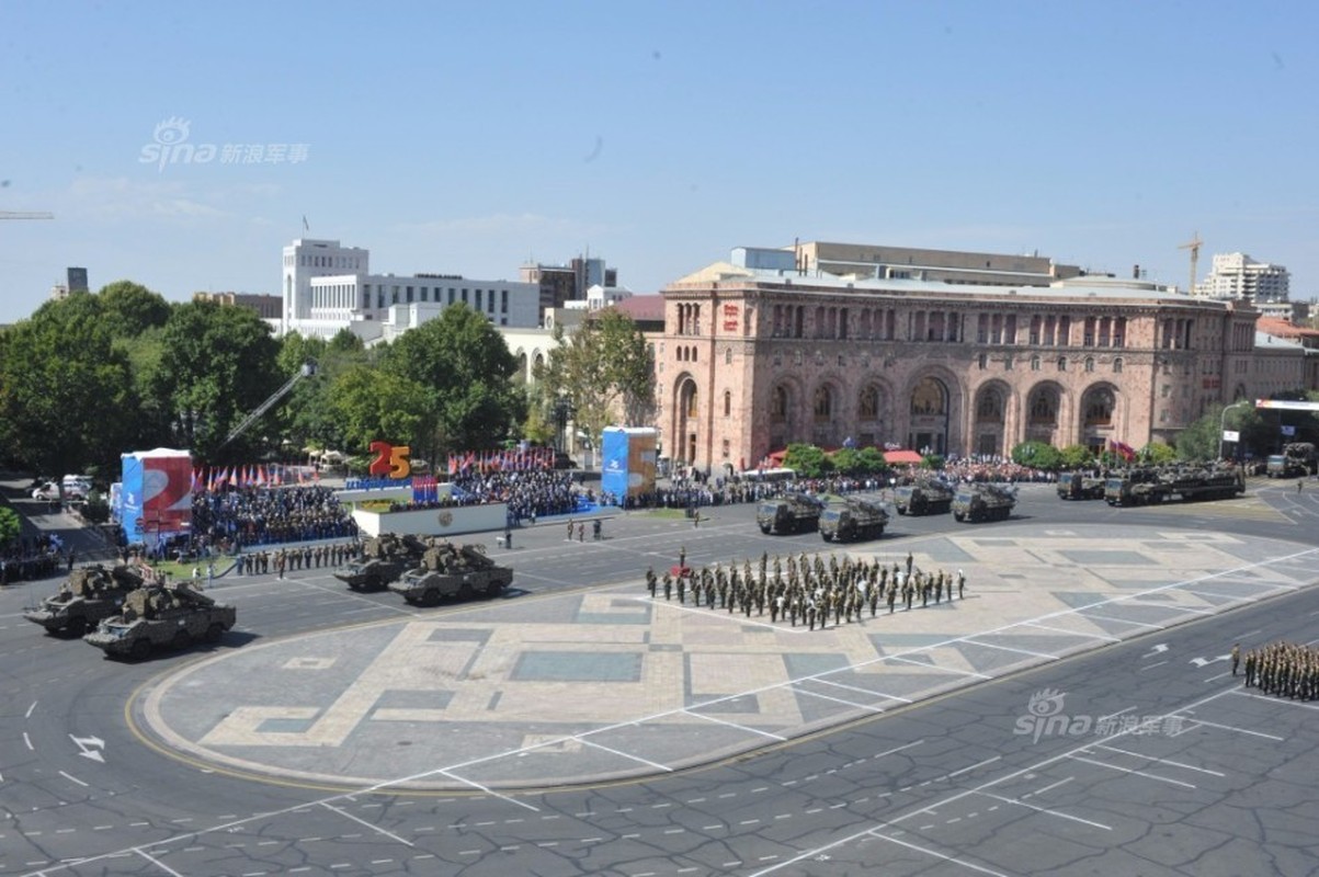 Nhan dien loat vu khi Armenia vua khoe, khien Azerbaijan “khoc thet