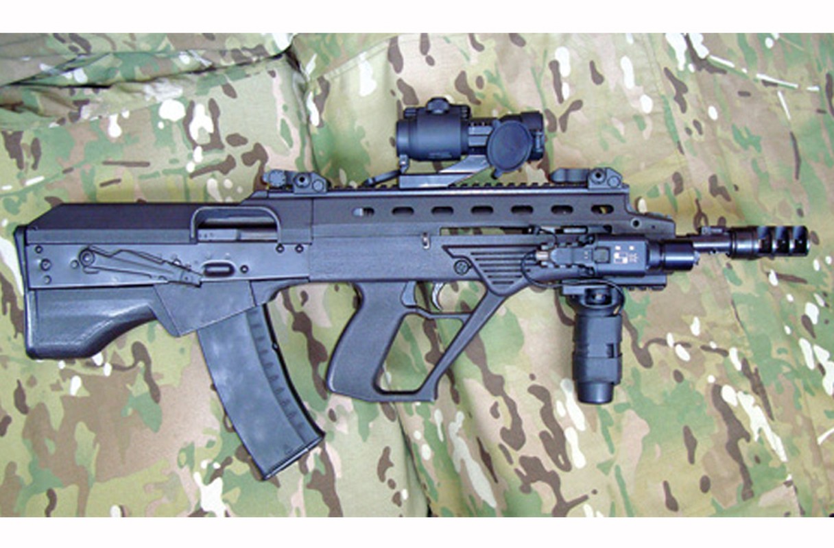 Ukraine tham vong thay the AK-74M bang sung truong Malyuk-Hinh-9