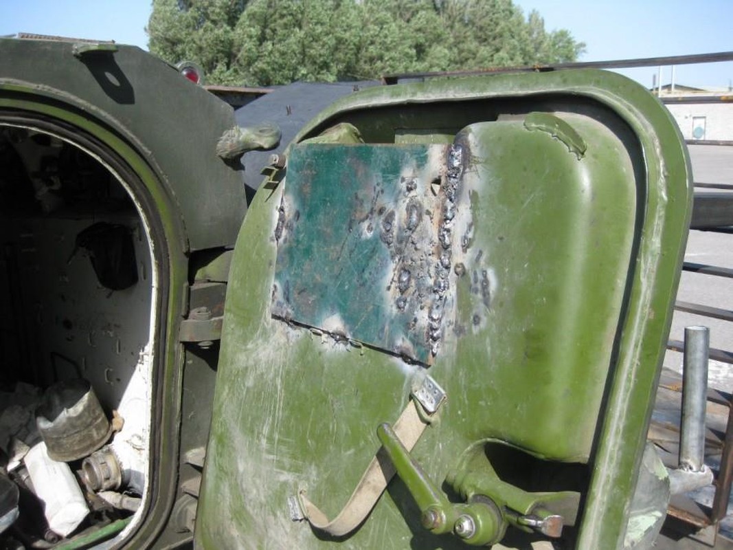 “Dau tim” voi xe chien dau bo binh BMP-2 nang cap cua Ukraine-Hinh-10