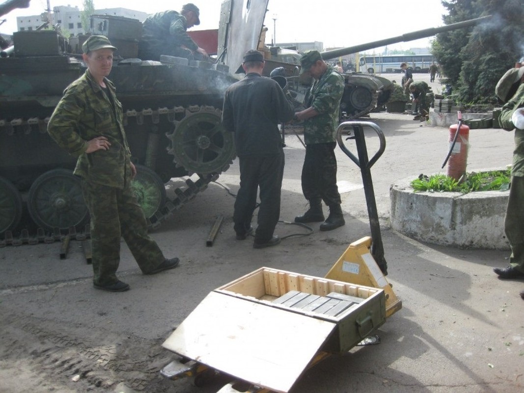 “Dau tim” voi xe chien dau bo binh BMP-2 nang cap cua Ukraine-Hinh-4