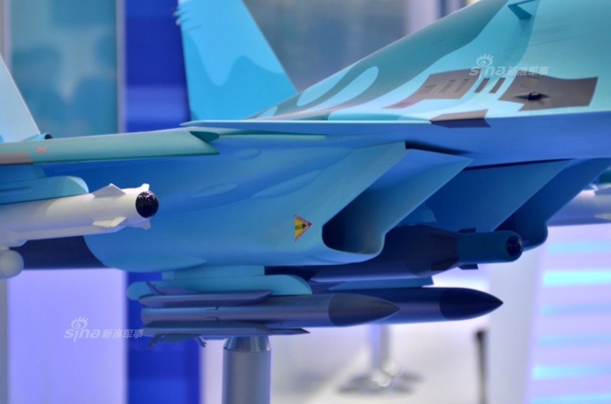 Lo dien hinh dang may bay tiem kich-bom Su-32-Hinh-5