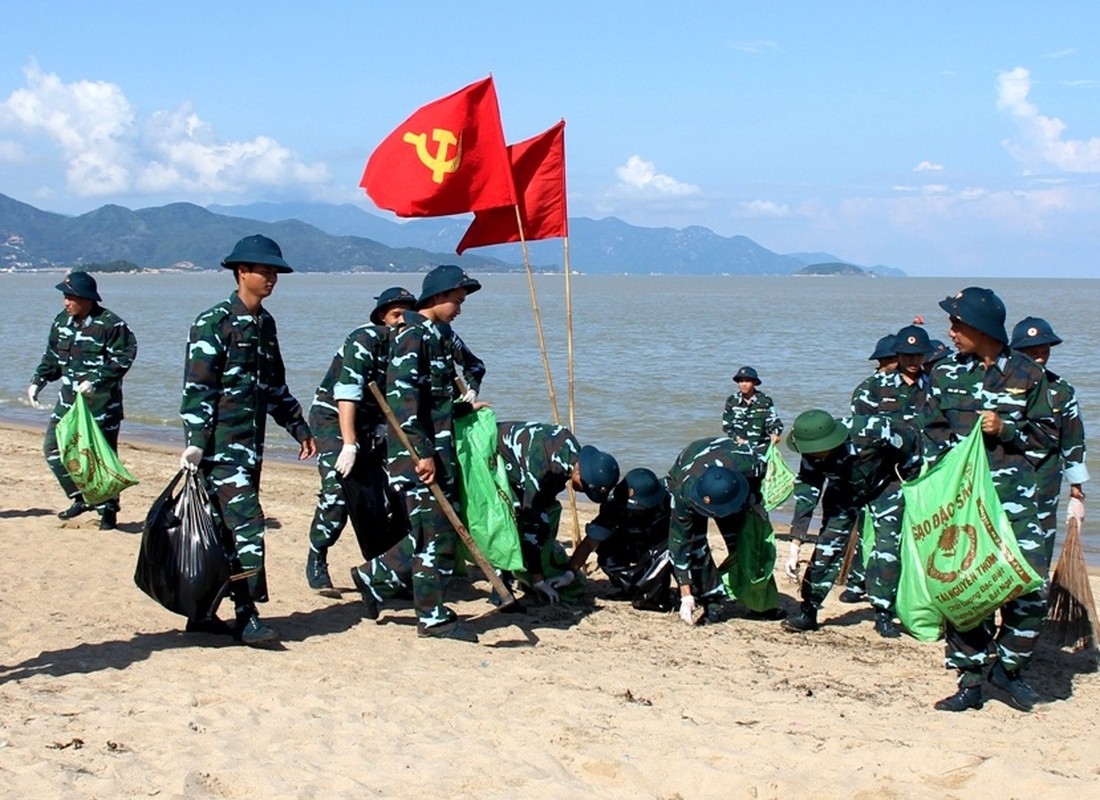 An tuong hoc vien truong Si quan Khong quan don rac bai bien-Hinh-4