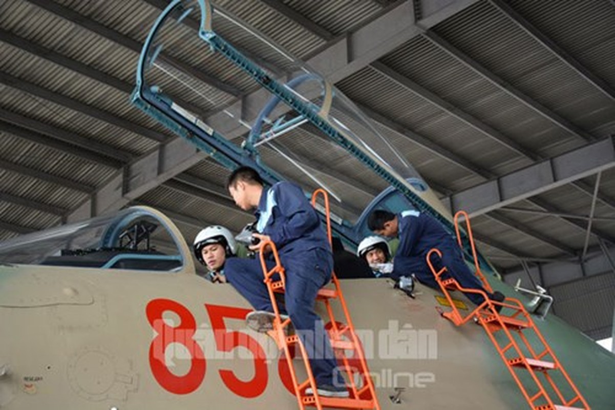 Khat khe mot chuyen bay tiem kich Su-30MK2 Viet Nam-Hinh-8