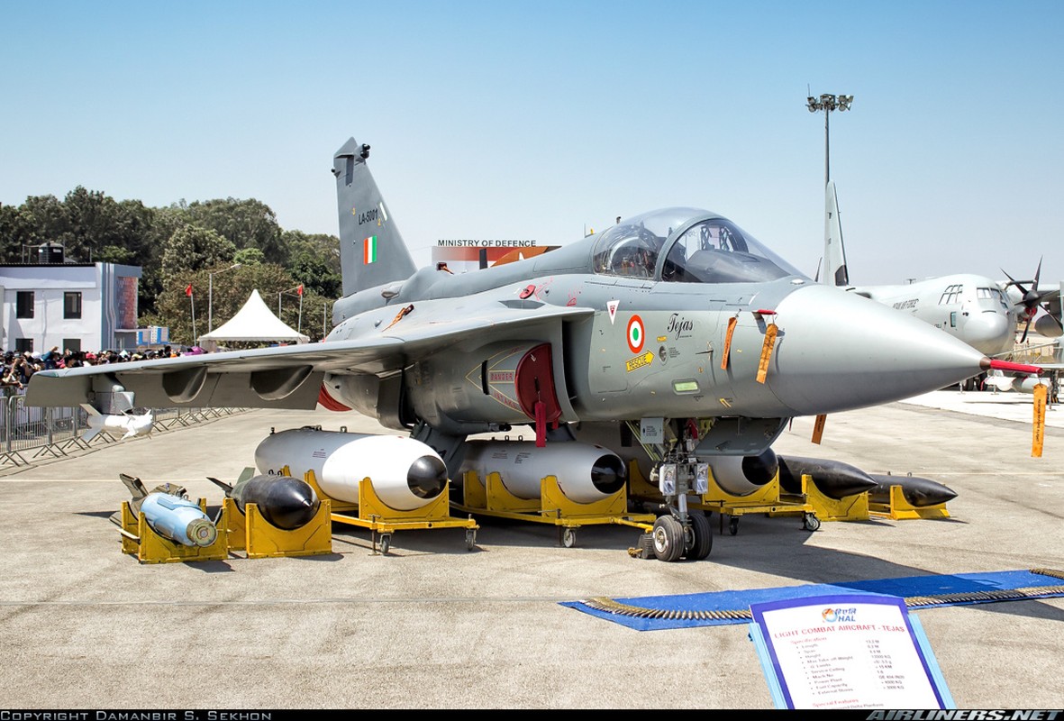 An Do chao hang Viet Nam tiem kich Tejas thay MiG-21?