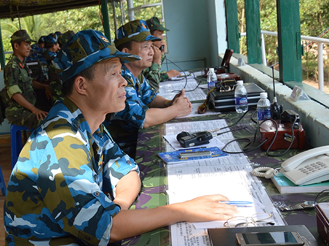 Luc luong phong khong Viet Nam dien tap quy mo lon