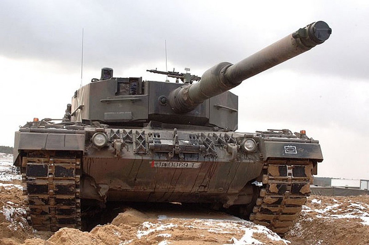 Hai hung canh xe tang Leopard 2A4 TNK tan xac tai Aleppo-Hinh-8