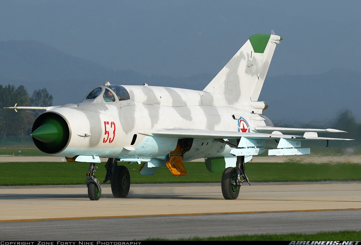 Dieu chua biet ve tiem kich MiG-21bis cua Viet Nam-Hinh-2