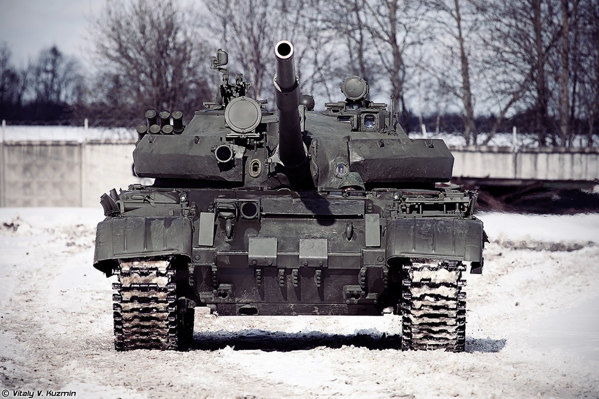 Khoanh khac xe tang T-62M bi xe xac o Syria-Hinh-8
