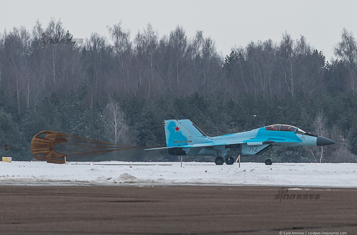 Hoanh trang canh tiem kich MiG-35 tien vao bau troi-Hinh-13