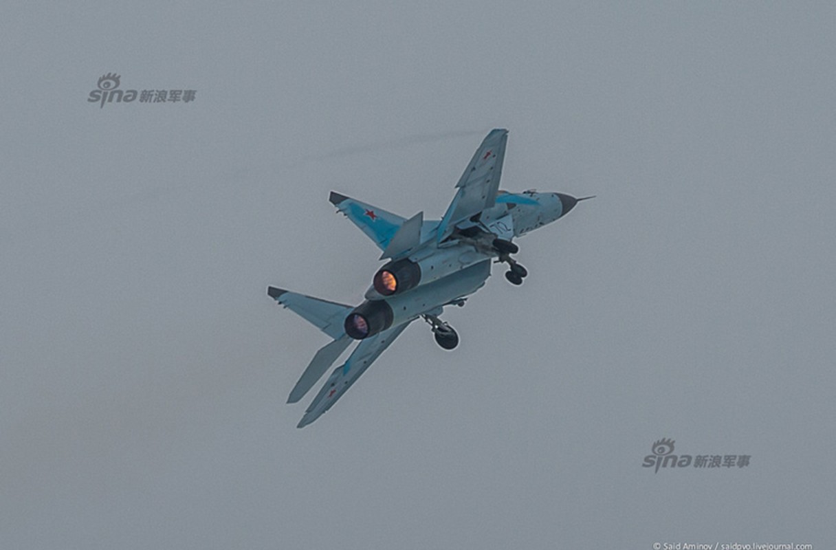 Hoanh trang canh tiem kich MiG-35 tien vao bau troi-Hinh-9