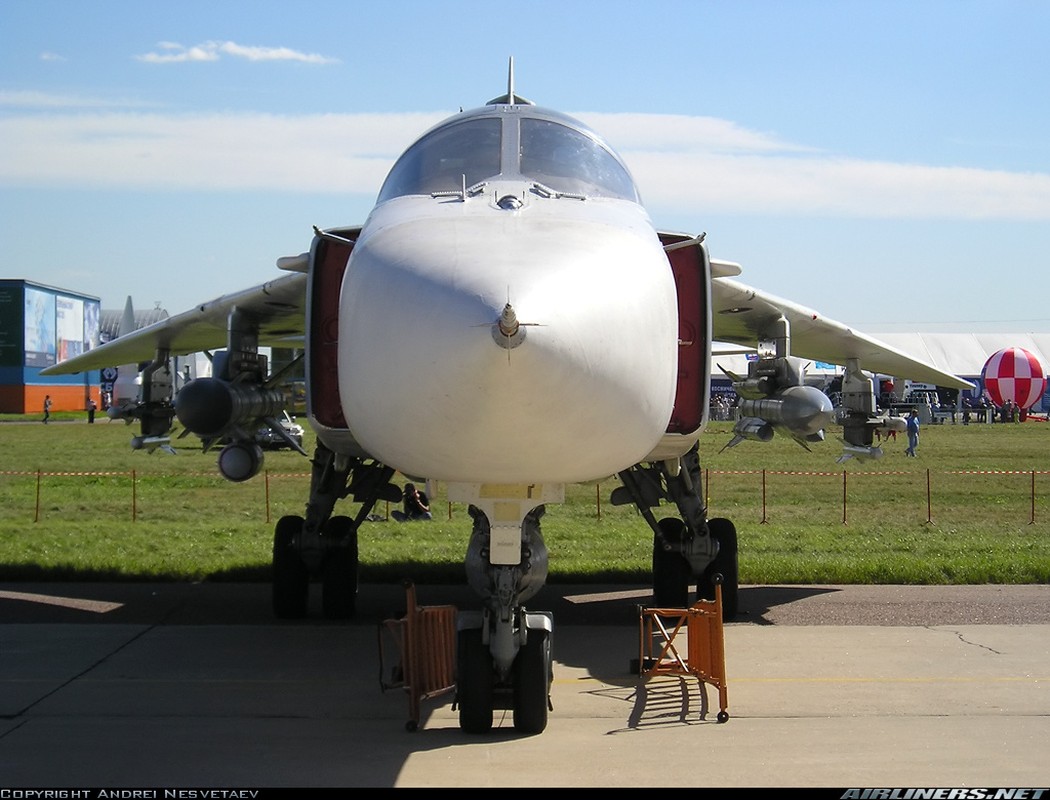 Tiet lo “soc”: Syria dang co tiem kich-bom Su-24M2-Hinh-9