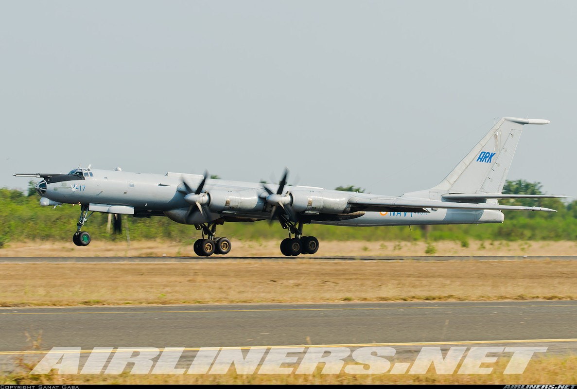 Vinh biet “sat thu san ngam” khong lo Tu-142MK-E-Hinh-2