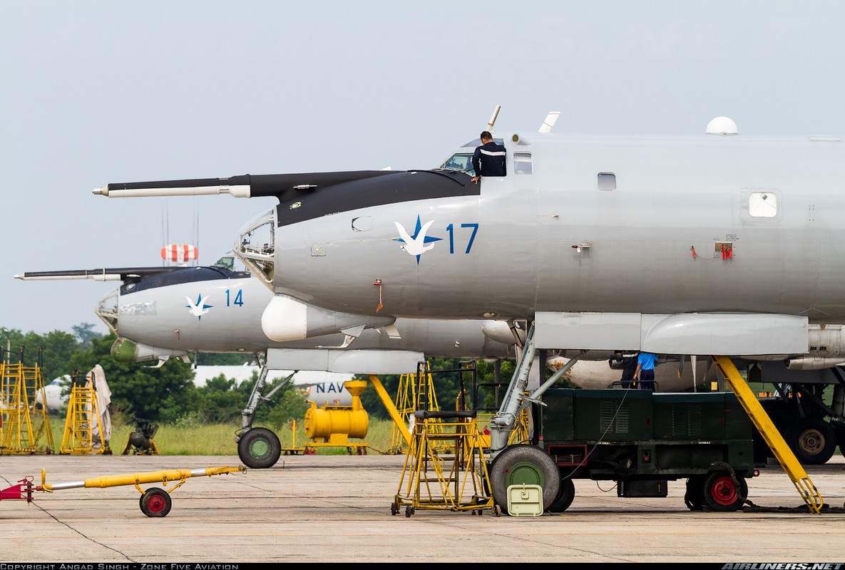 Vinh biet “sat thu san ngam” khong lo Tu-142MK-E-Hinh-6