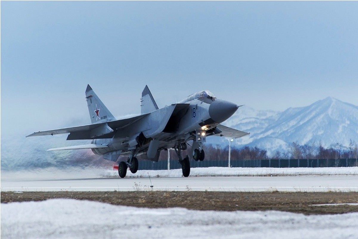 Muc kich cuoc di san dem cua may bay MiG-31-Hinh-3