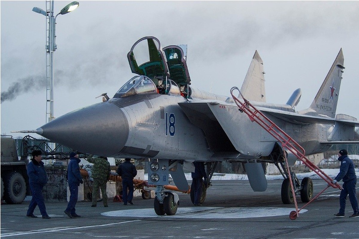 Muc kich cuoc di san dem cua may bay MiG-31-Hinh-5