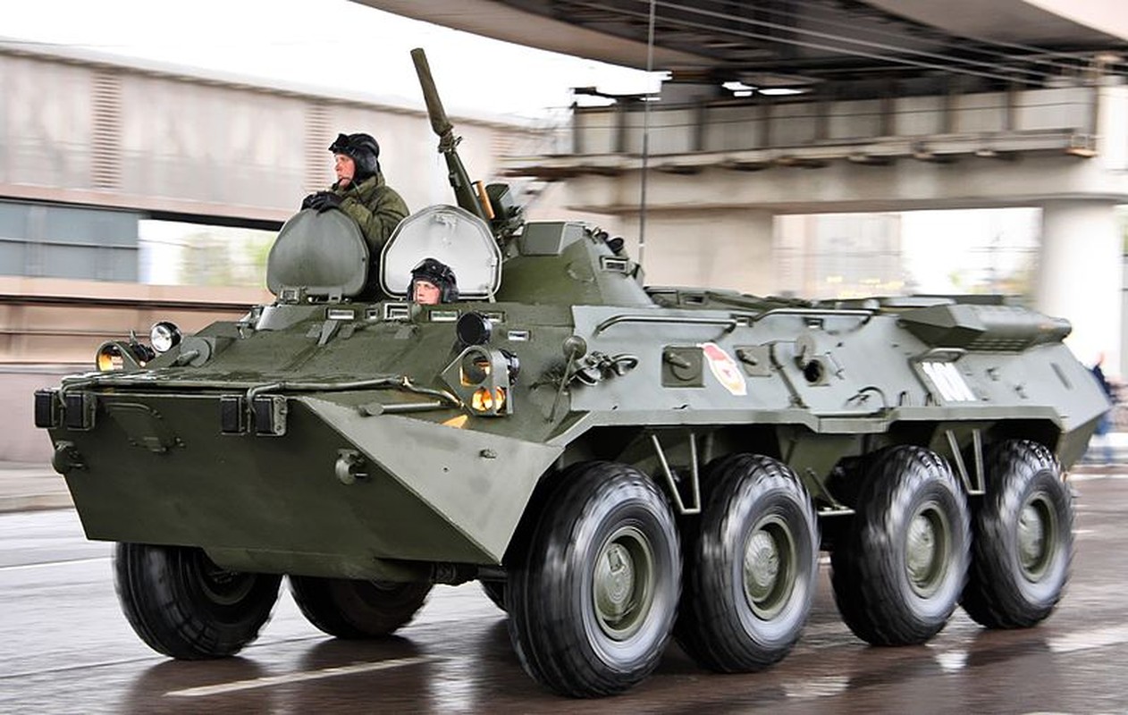 Kinh di: Xe thiet giap BTR-80 Nga bi ban bay thap phao-Hinh-3