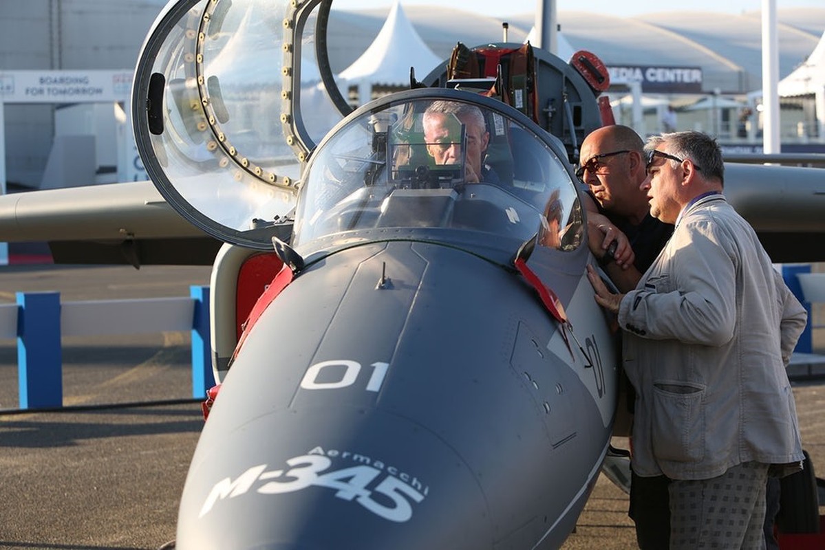 Chet me dan may bay quan su “khung” o Paris Air Show (2)-Hinh-7