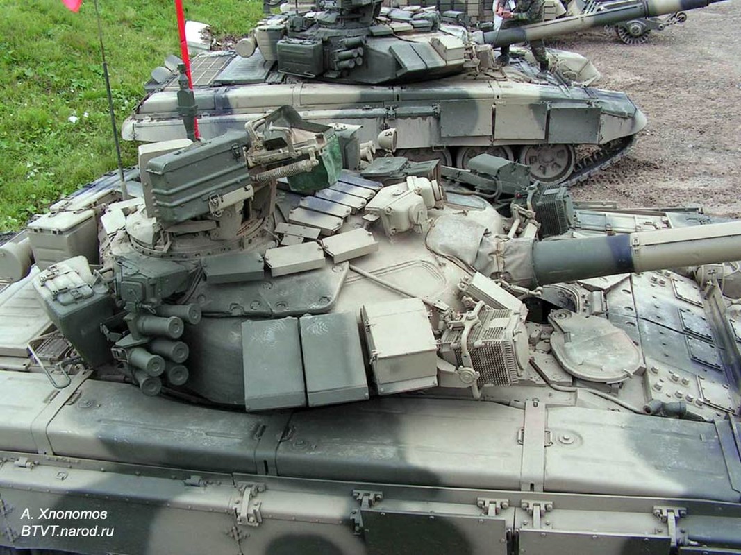 Bi an nhung chiec xe tang T-90 “nat nhu tuong” o Kubinka-Hinh-9