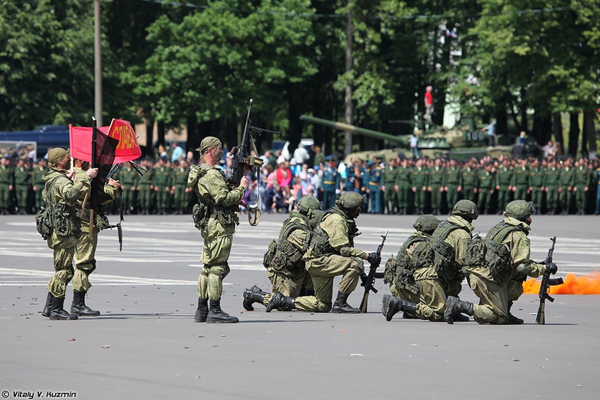 Tat tan tat dan vu khi “khung” su doan bao ve Moscow-Hinh-15