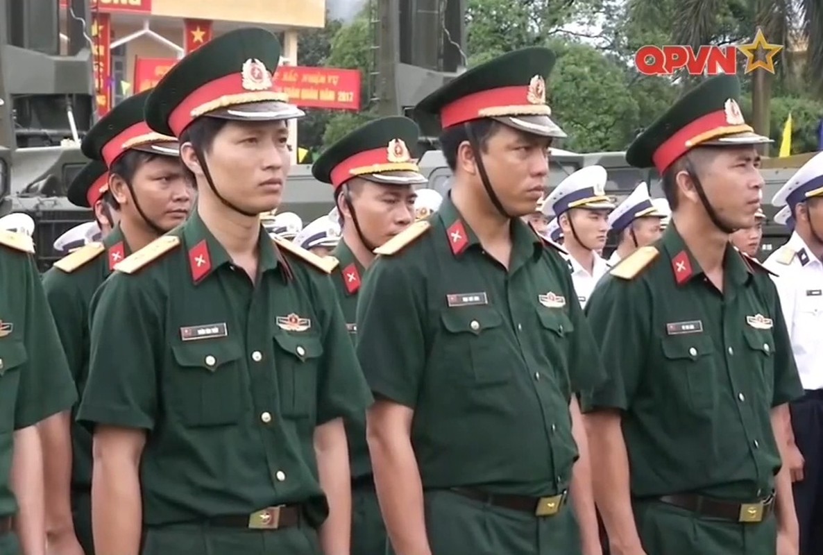 Oai phong dan ten lua Scud Viet Nam chia len troi-Hinh-2