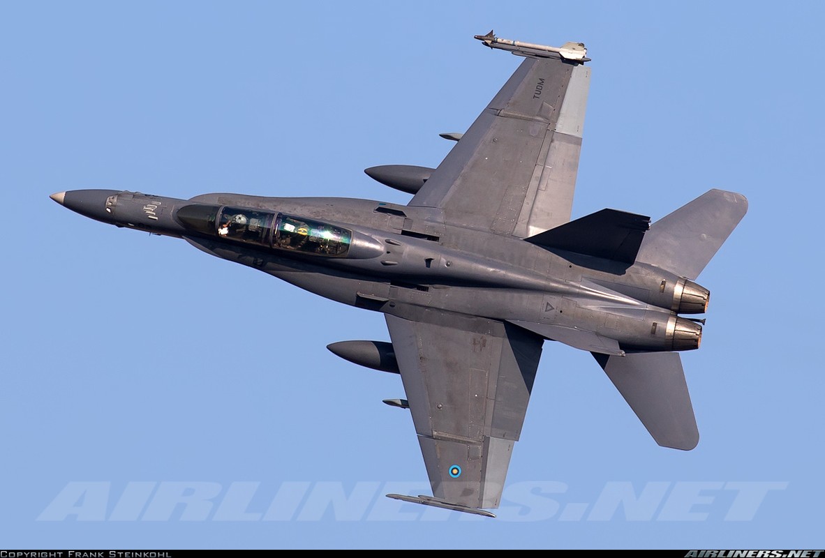 Tinh nang “khung” tiem kich F/A-18D Malaysia sau nang cap-Hinh-12