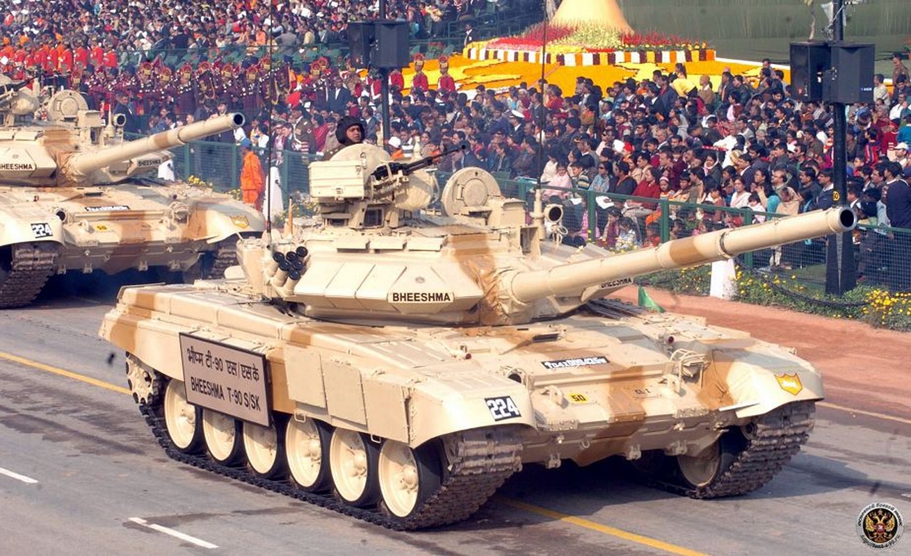 Kinh hoang: T-90S se tieu diet duoc xe tang cach 8km-Hinh-2