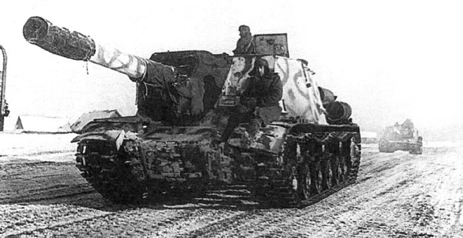 Sieu phao tu hanh ISU-152 khien xe tang Duc 