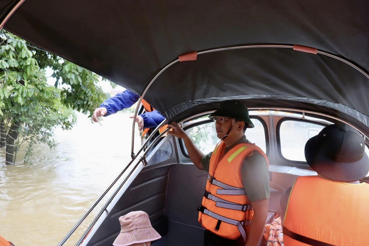 View - 	Toàn cảnh thành phố Tuyên Quang ngập trong biển nước