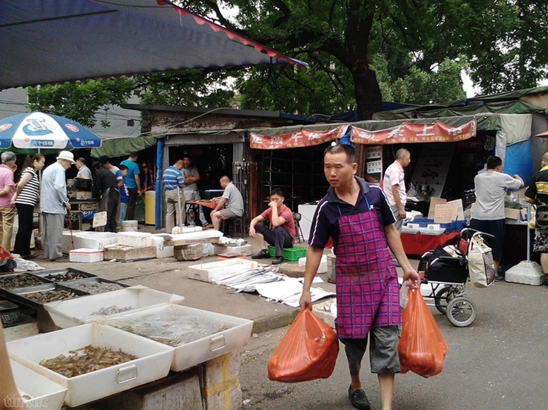 Cho Trung Quoc: Noi phu nu lep ve truoc dan ong-Hinh-13